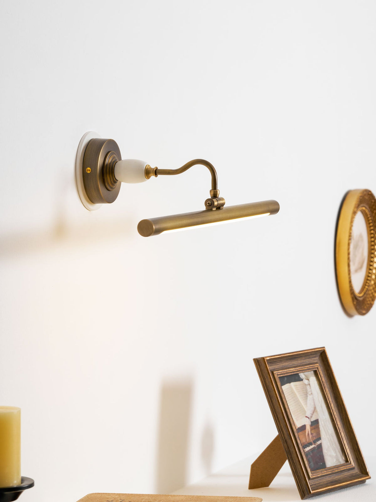 Linear Wall Light, Sleek Modern Design
