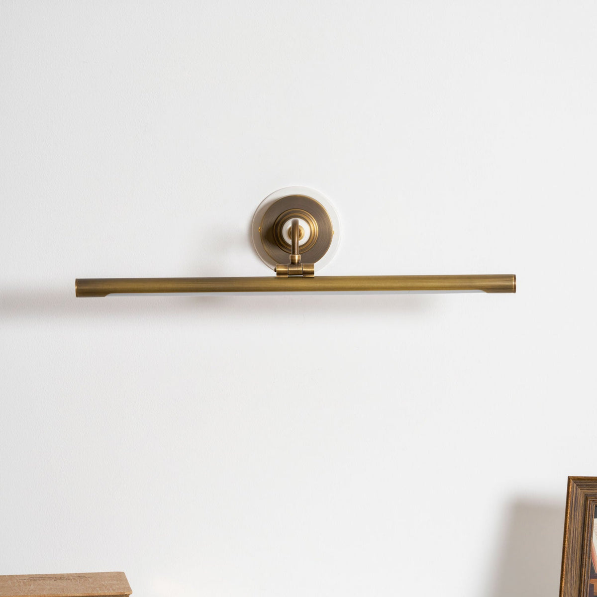 Linear Wall Light, Sleek Modern Design
