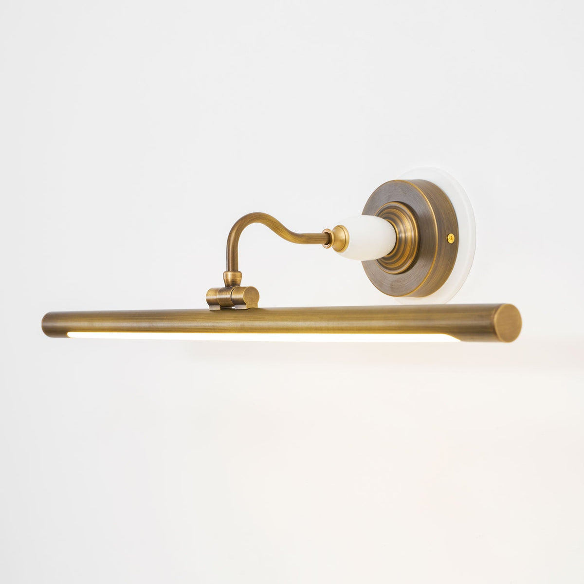 Linear Wall Light, Sleek Modern Design