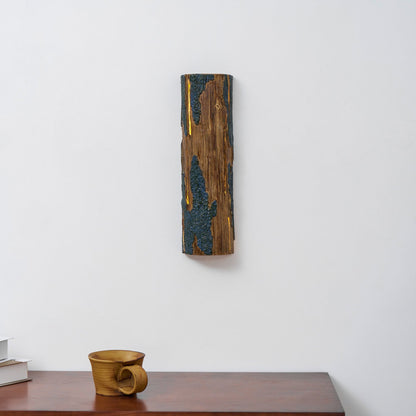 Bark-Textured Outdoor Wall Light, Waterproof Design — detail view