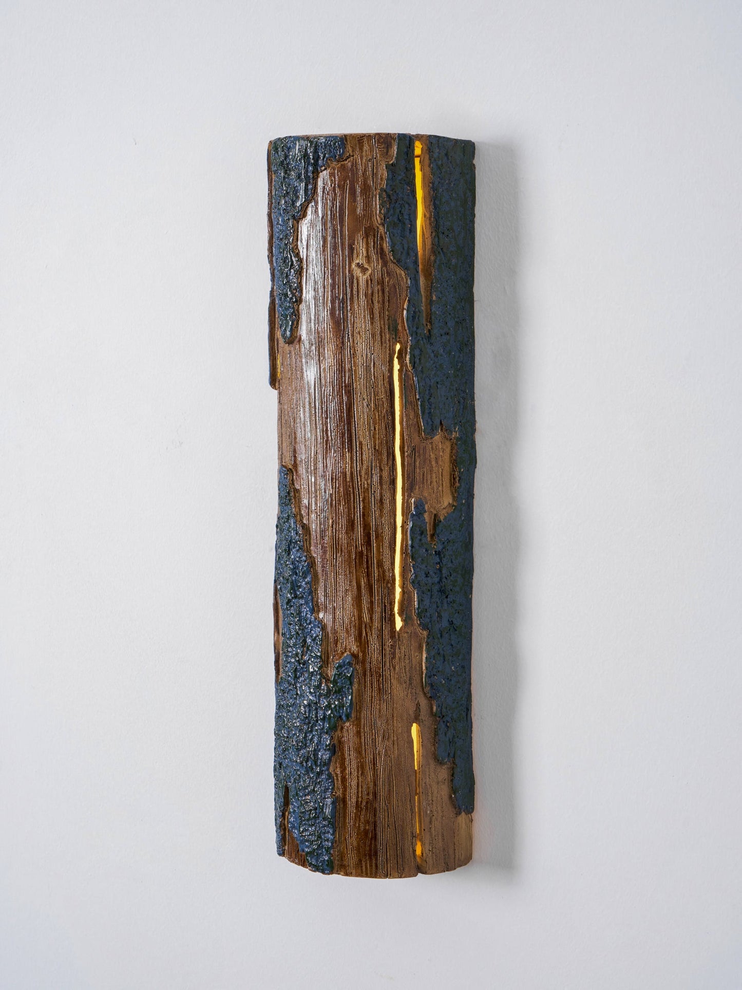 Bark-Textured Outdoor Wall Light, Waterproof Design