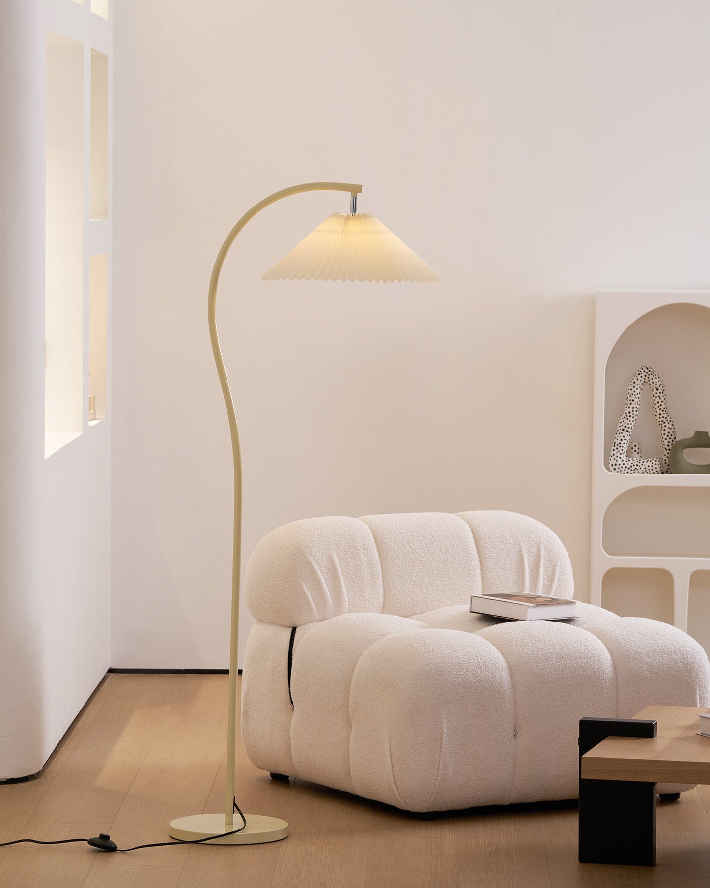 Pleated Floor Lamp with Adjustable Brightness