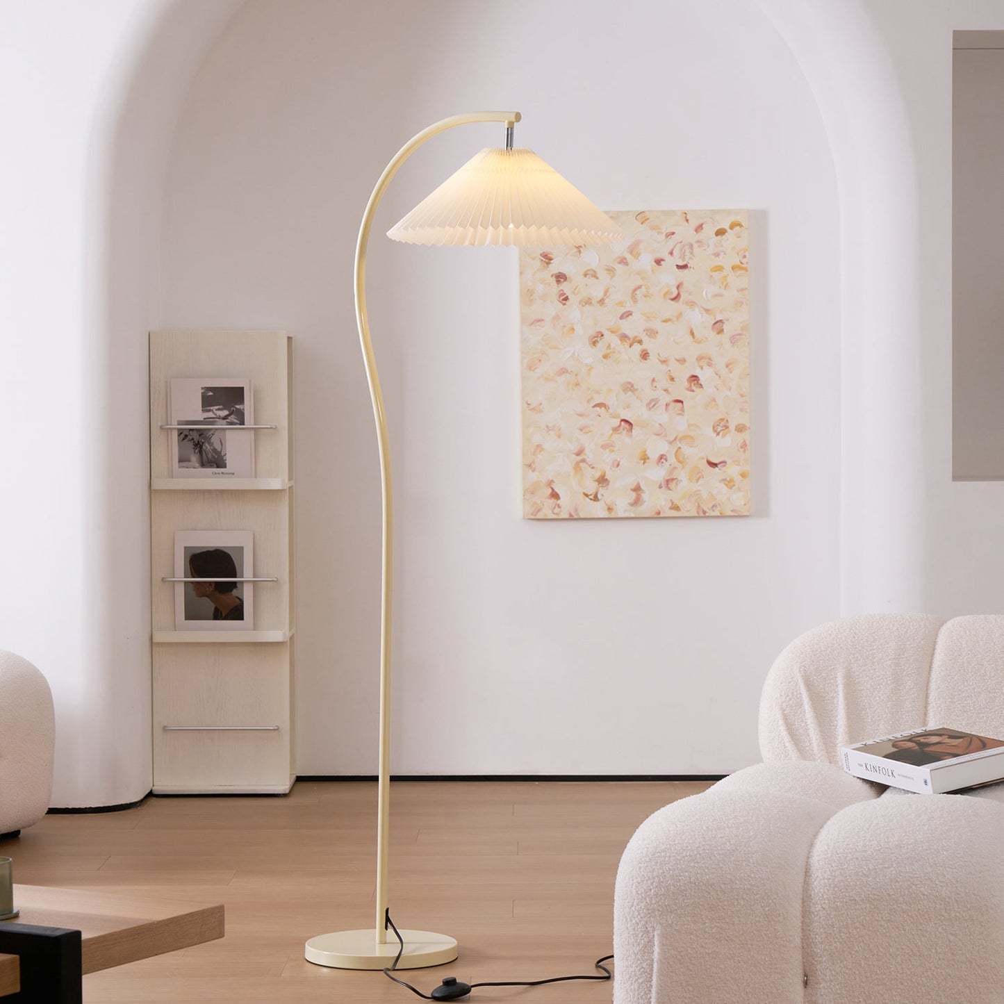 Pleated Floor Lamp with Adjustable Brightness — detail view