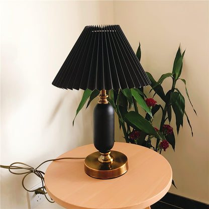 Classic Antique Table Lamp with Adjustable Brightness