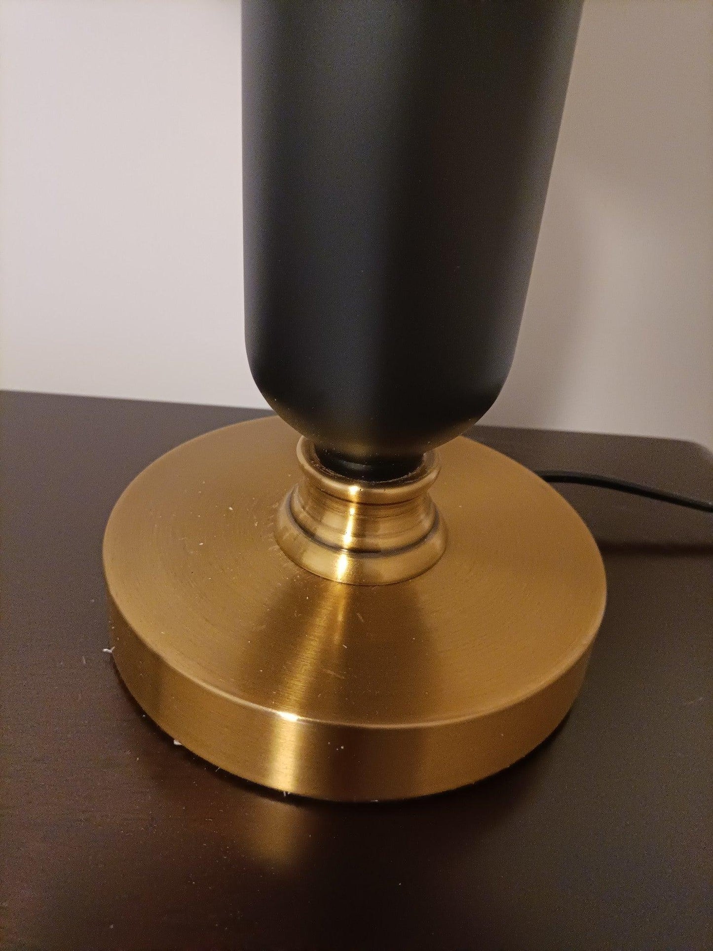 Classic Antique Table Lamp with Adjustable Brightness