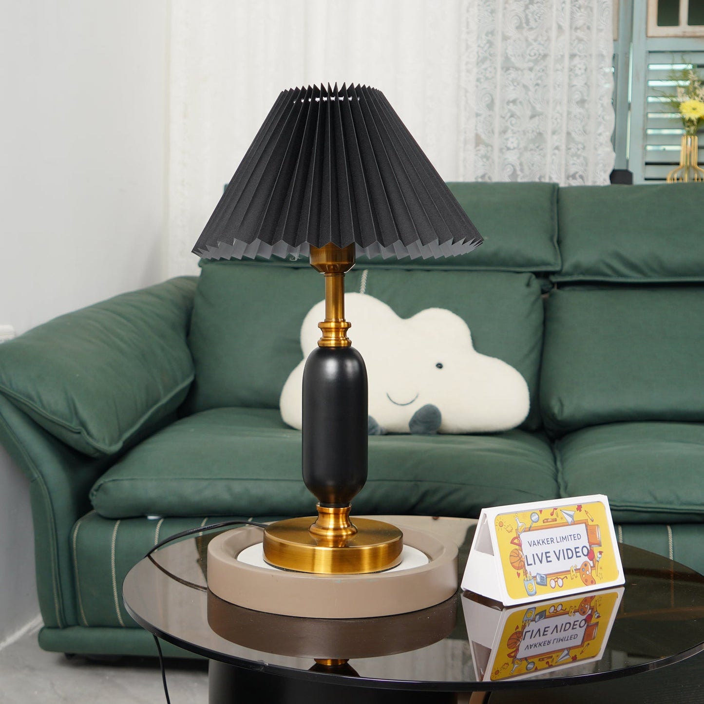 Classic Antique Table Lamp with Adjustable Brightness