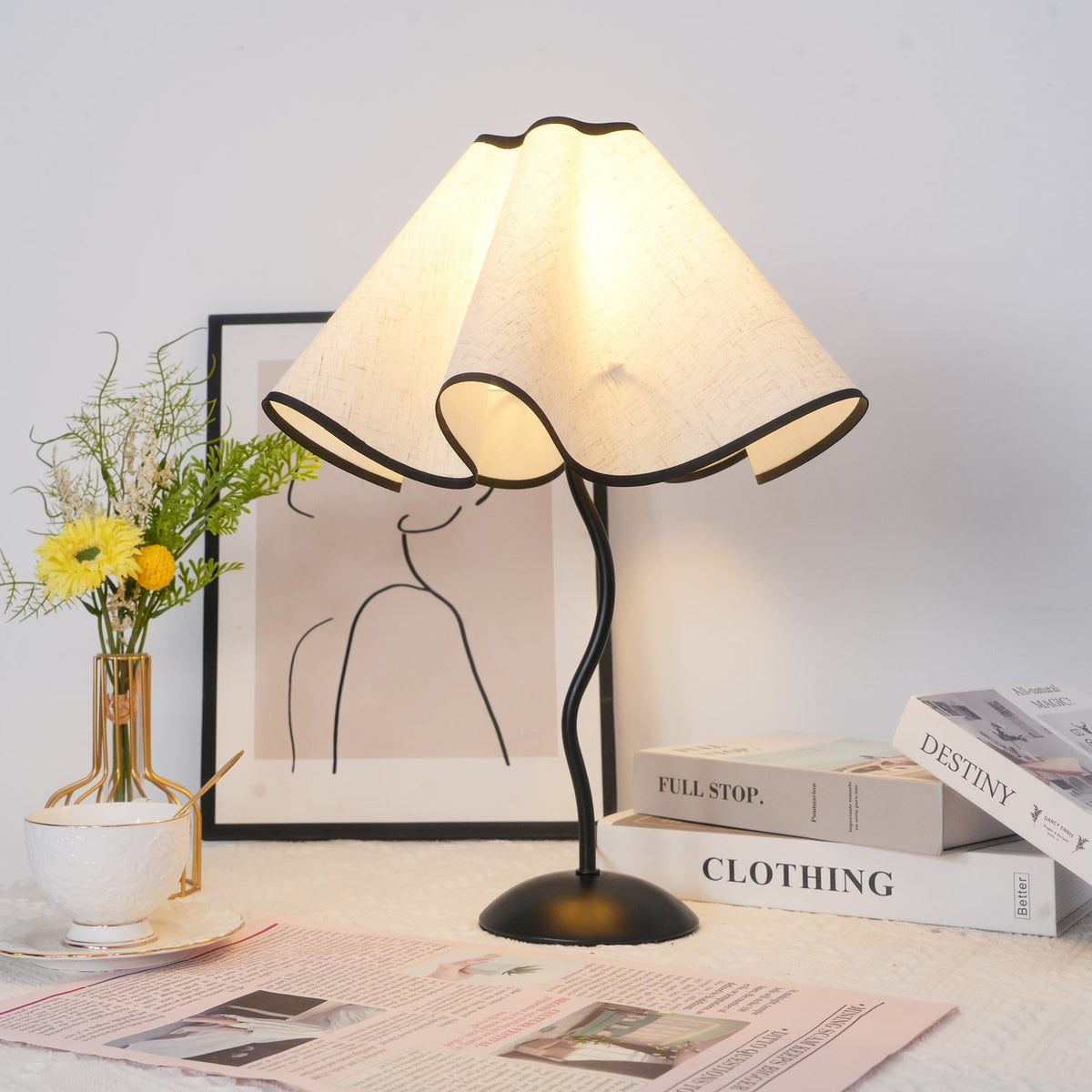 Linen Table Lamp with Adjustable Brightness — detail view