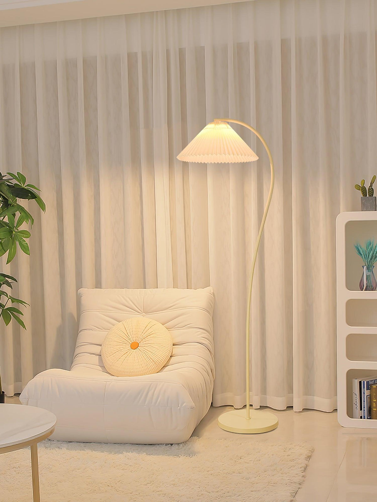 Pleated Floor Lamp with Adjustable Brightness