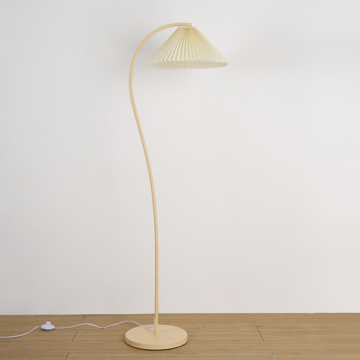 Pleated Floor Lamp with Adjustable Brightness