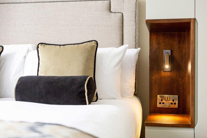 Embedded Bedside Wall Sconce with USB Port