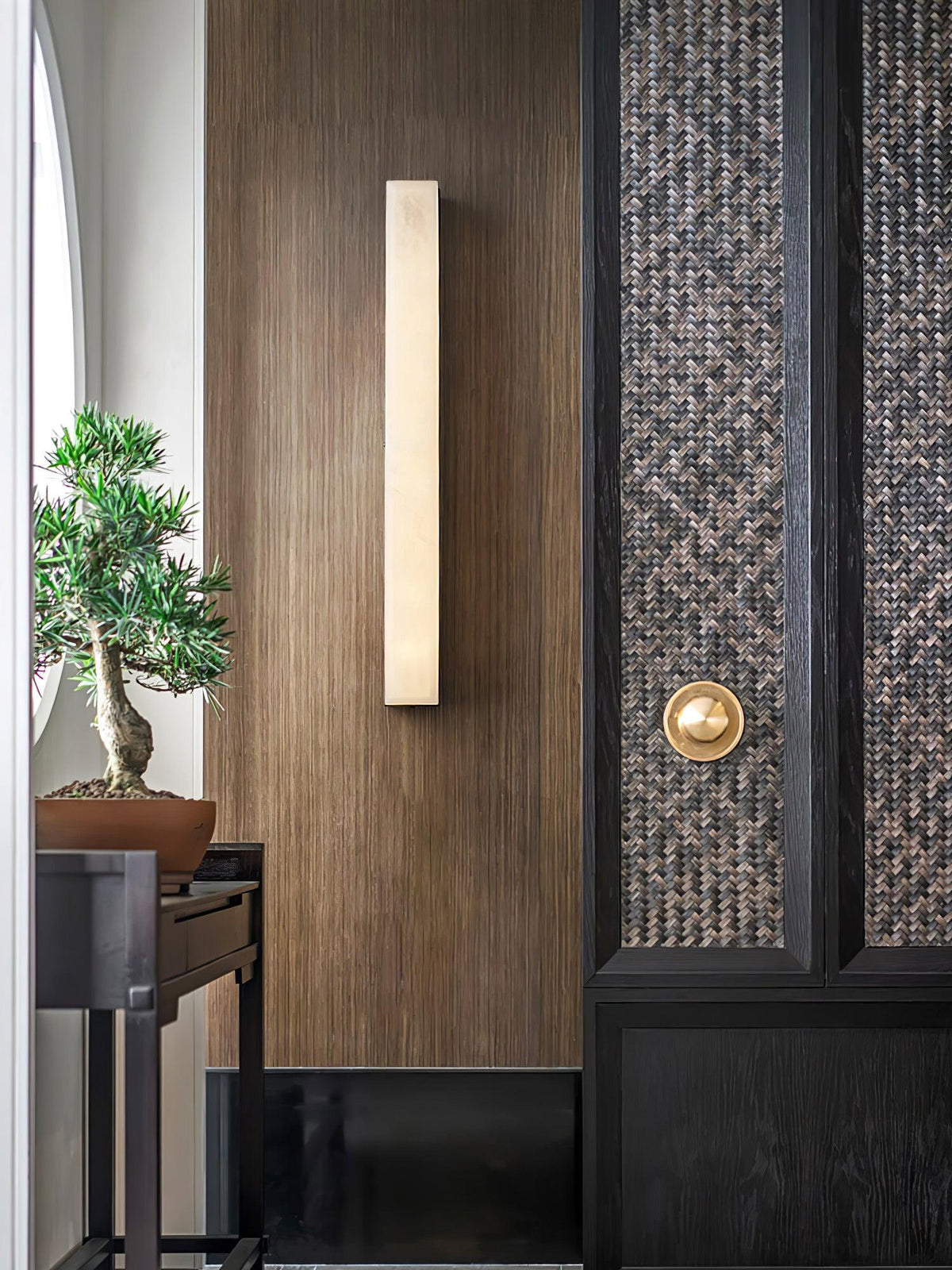 Alabaster Wall Lamp with Adjustable Brightness