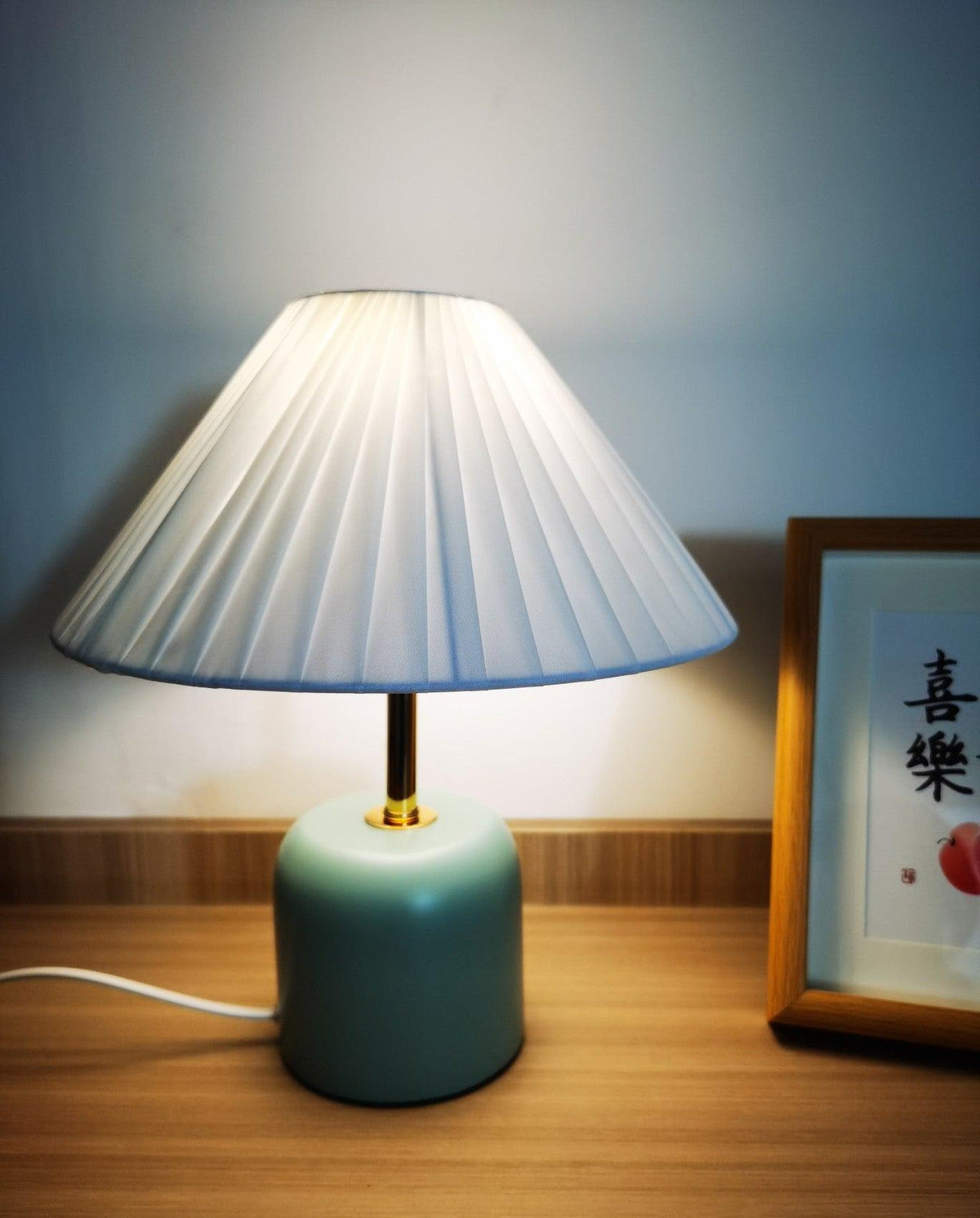Table Lamp with Adjustable Brightness and USB Port