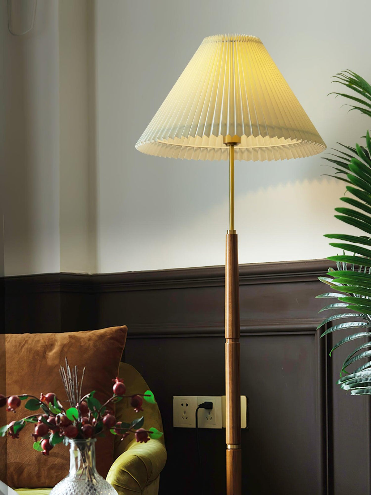 Pleated Floor Lamp with Adjustable Brightness