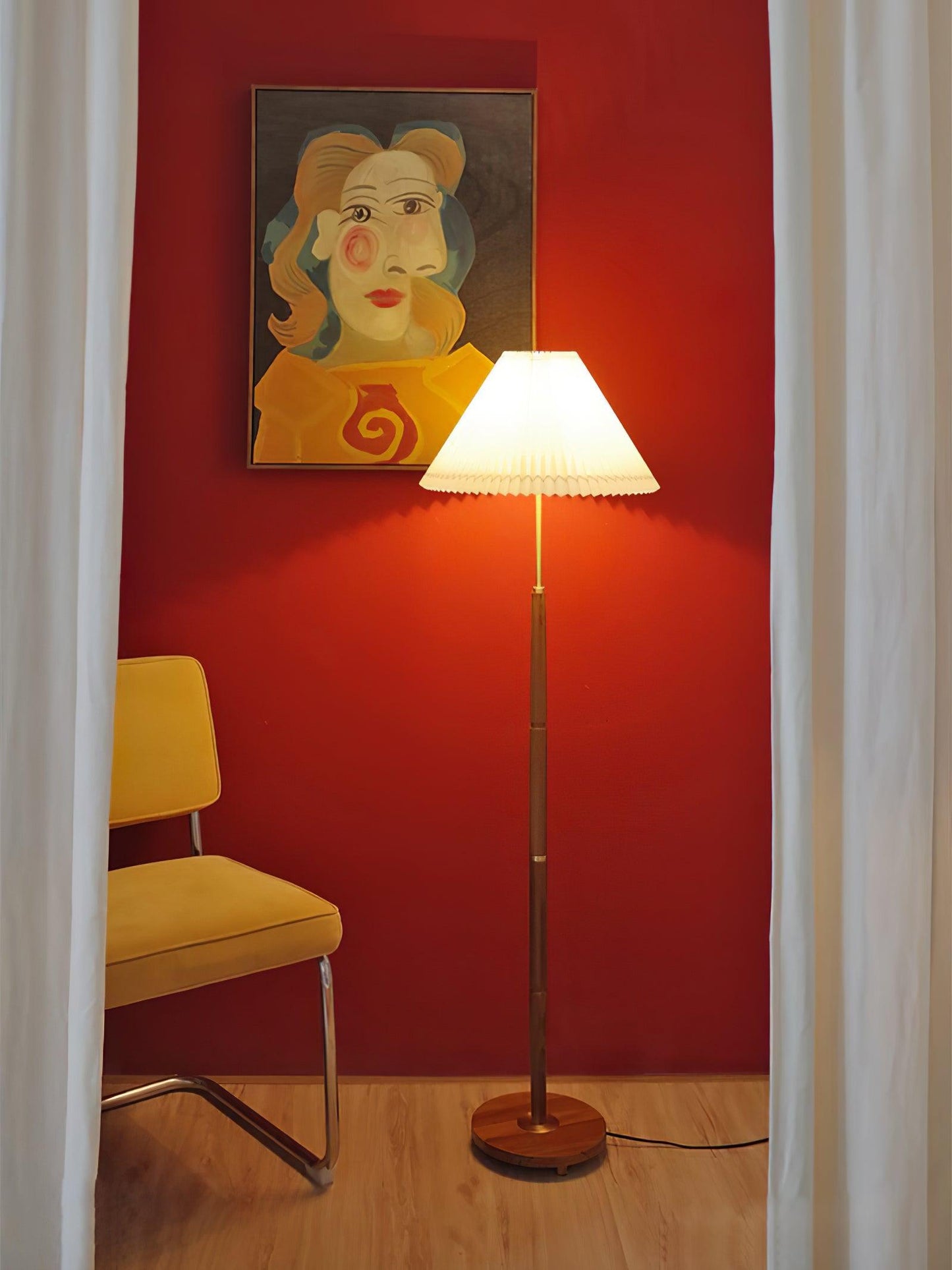 Pleated Floor Lamp with Adjustable Brightness