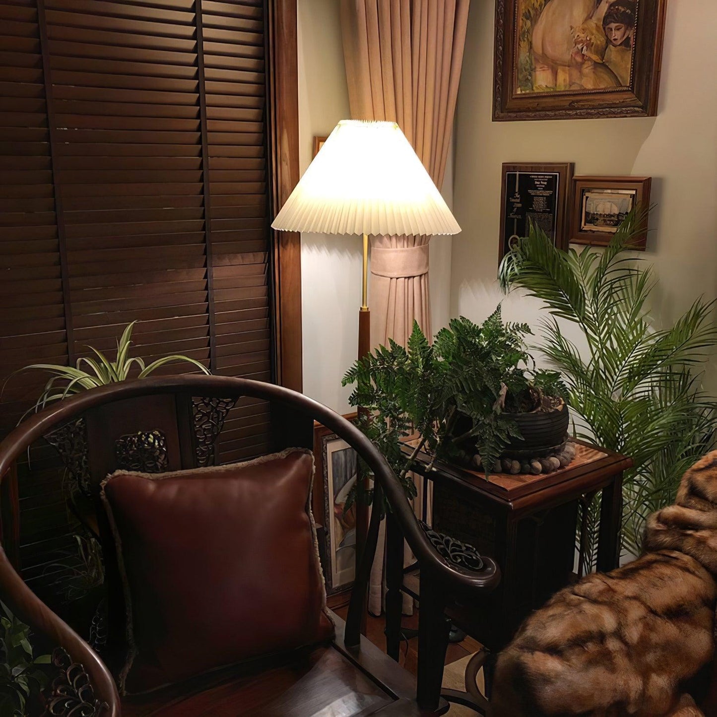 Pleated Floor Lamp with Adjustable Brightness — front view