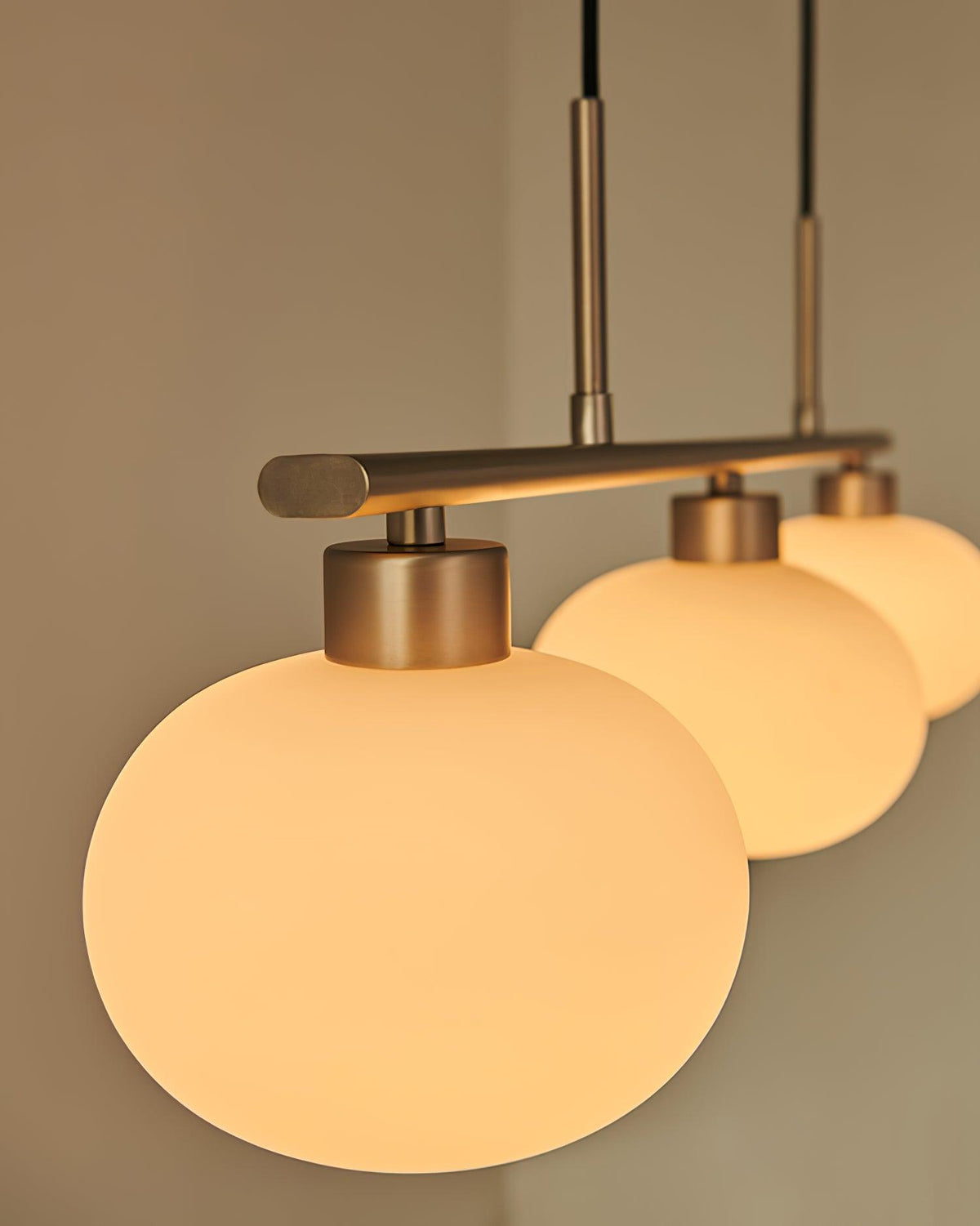 Sculptural Pendant Light Position 17