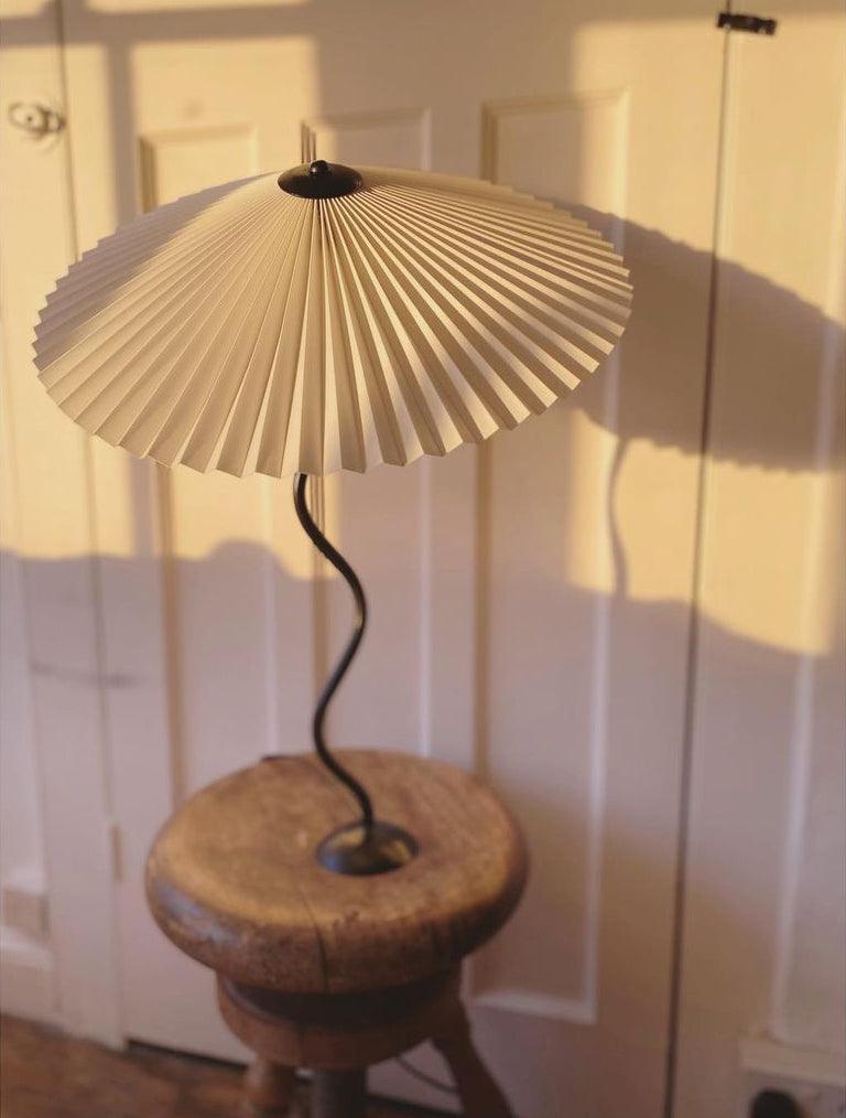 Squiggle Table Lamp with USB Charging