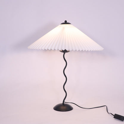 Squiggle Table Lamp with USB Charging — detail view