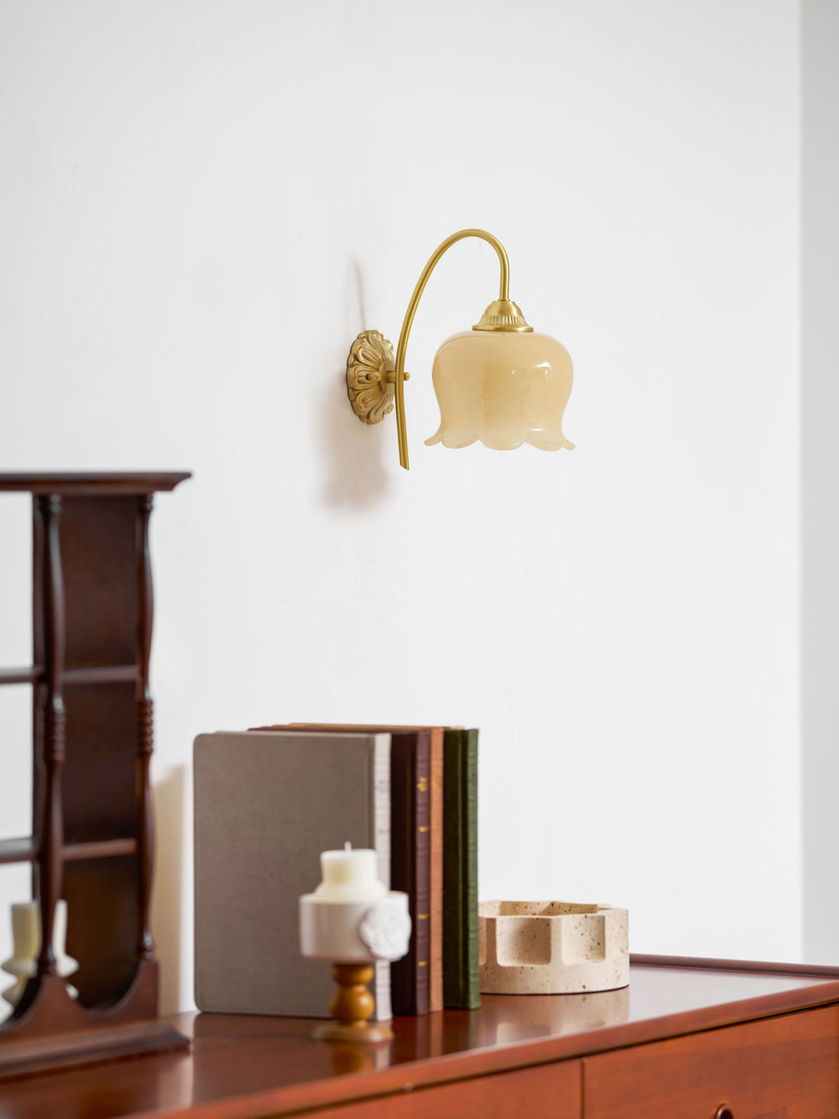 Flower Wall Lamp with Adjustable Brightness