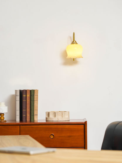 Flower Wall Lamp with Adjustable Brightness