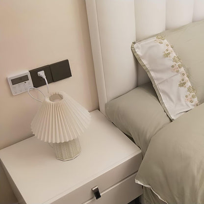 Vintage Pleated Table Lamp with Soft Lighting