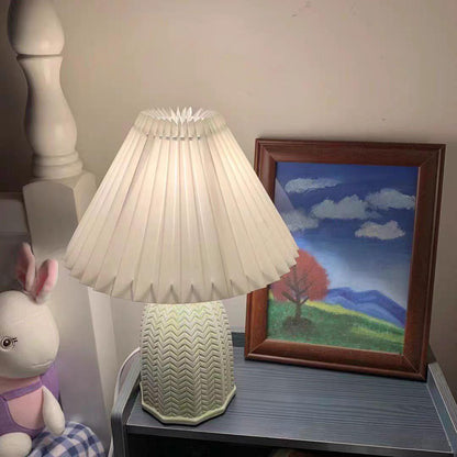 Vintage Pleated Table Lamp with Soft Lighting