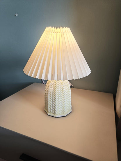 Vintage Pleated Table Lamp with Soft Lighting