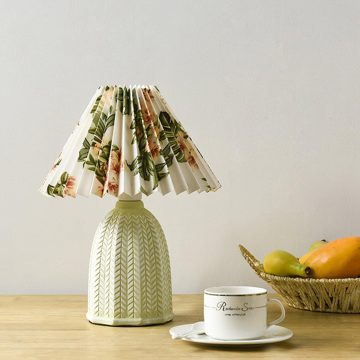 Vintage Pleated Table Lamp with Soft Lighting