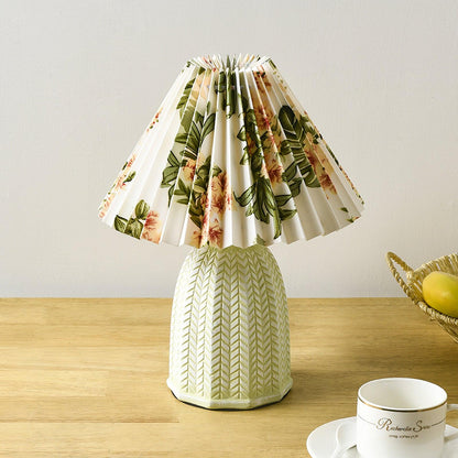 Vintage Pleated Table Lamp with Soft Lighting