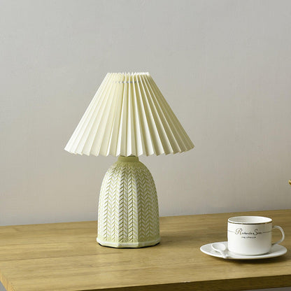 Vintage Pleated Table Lamp with Soft Lighting