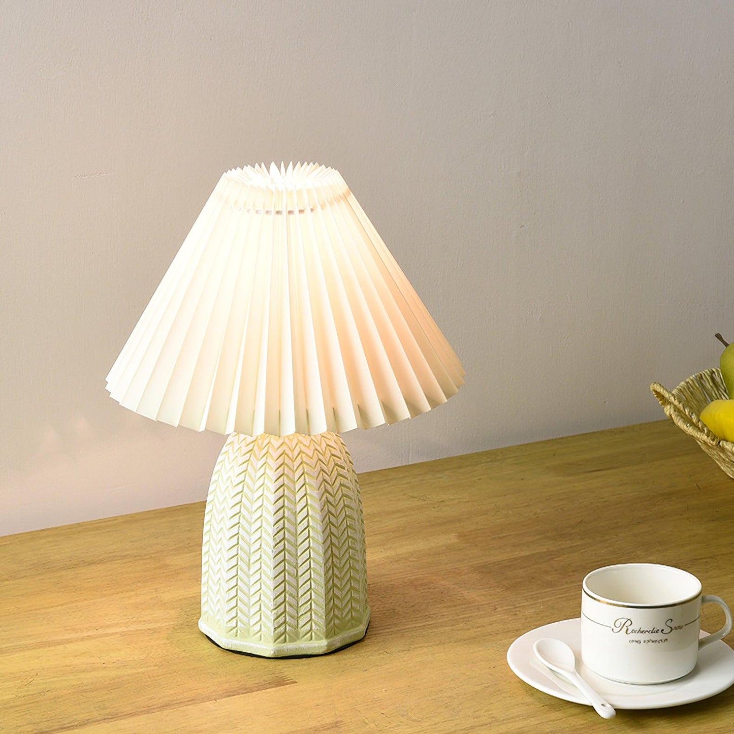 Vintage Pleated Table Lamp with Soft Lighting