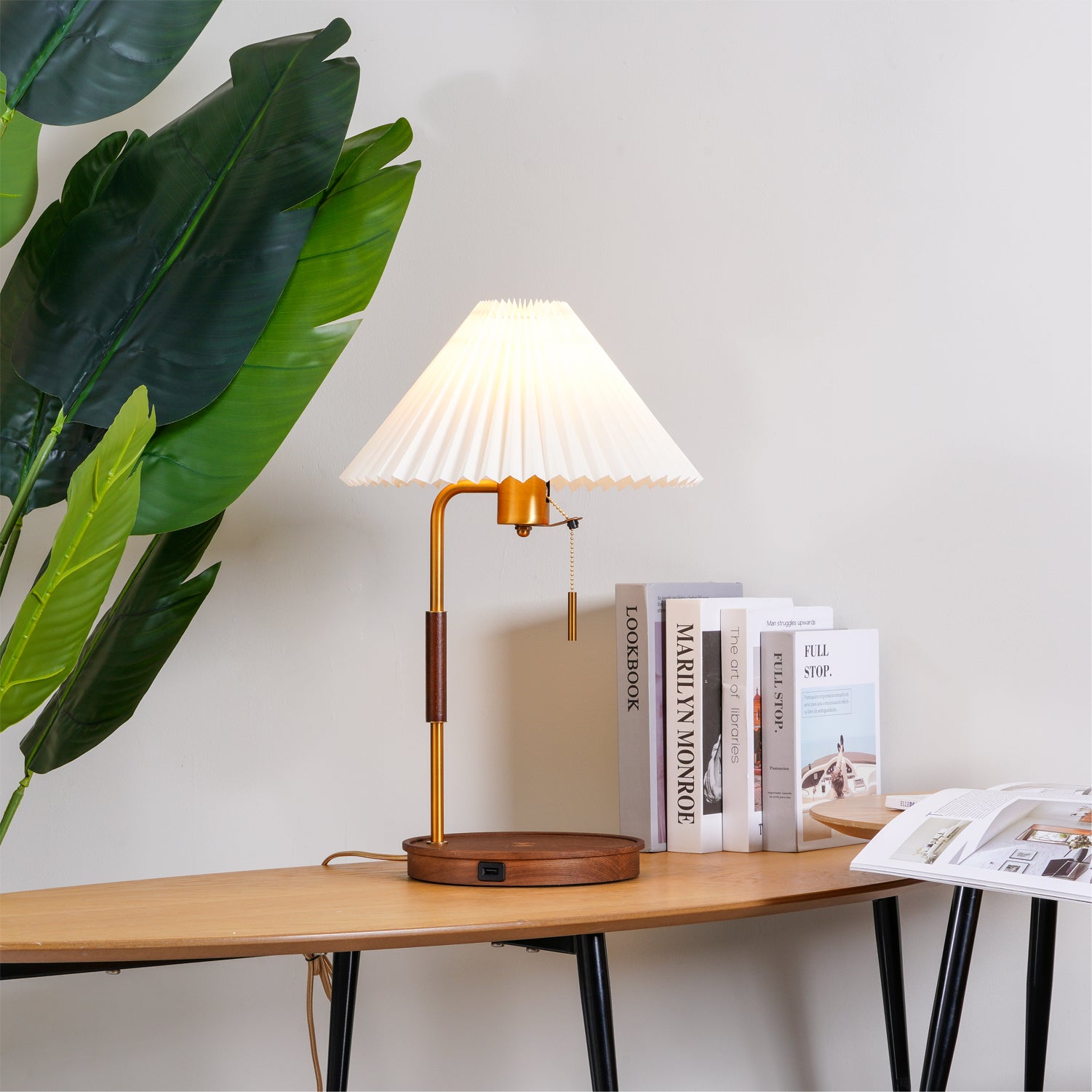 Vintage Wooden Table Lamp, Wireless Charging — front view